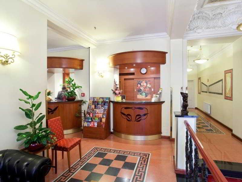 Hotel Tivoli Прага Екстериор снимка