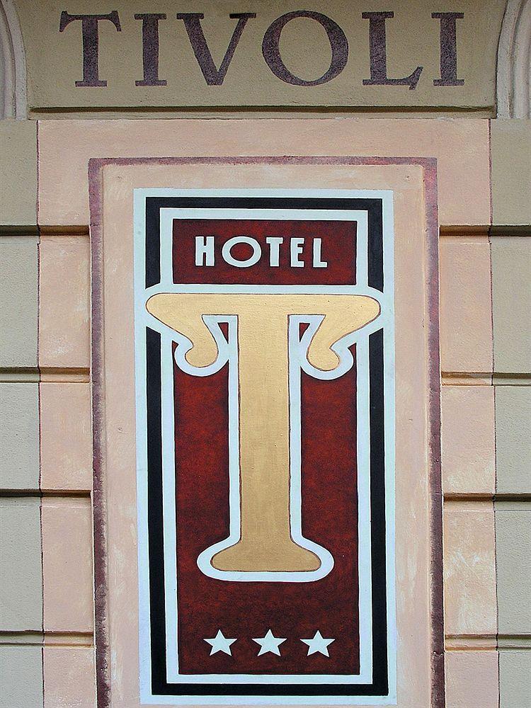 Hotel Tivoli Прага Екстериор снимка