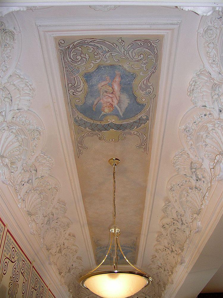 Hotel Tivoli Прага Екстериор снимка