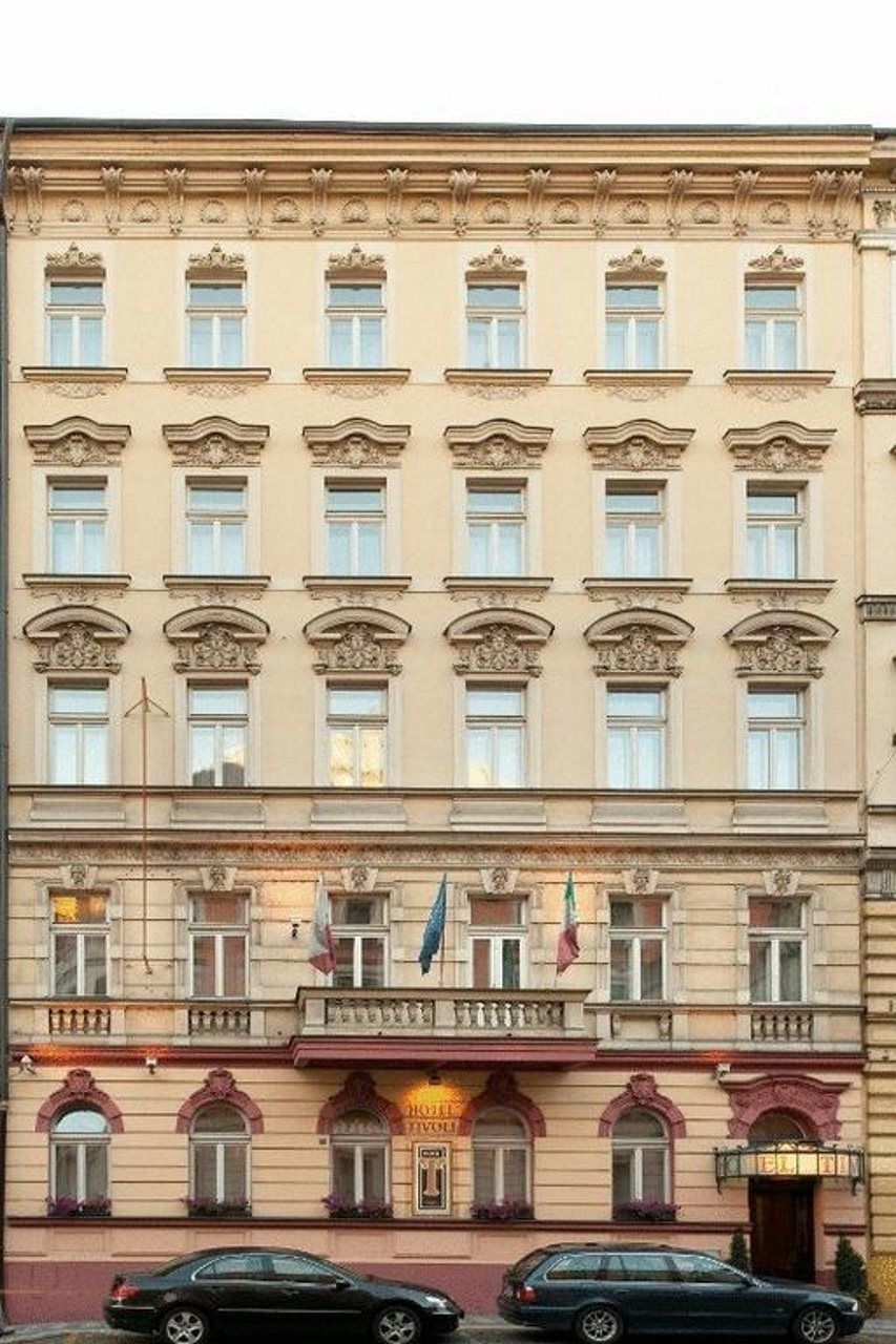 Hotel Tivoli Прага Екстериор снимка